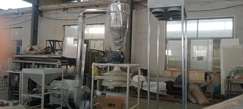 Latest company news about PVC Pulverizer সমাপ্ত হয়েছে. উগান্ডা পাঠানোর জন্য প্রস্তুত!