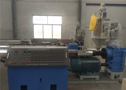 Latest company news about 20mm থেকে 63mm PE থ্রি লেয়ার পাইপ মেশিন পরীক্ষা সফলভাবে!