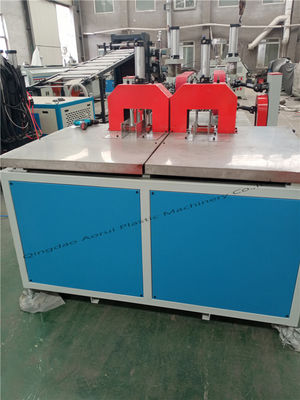 Spring Style 90mm PVC Pipe Extrusion Machine 200kg/H 6m/Min