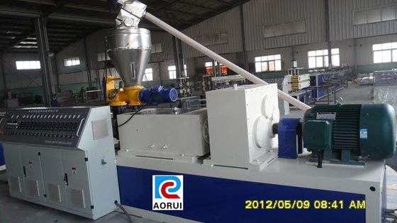 ভালো দাম 380V 50HZ কাঠ প্লাস্টিকের সমন্বিত মেশিন, পিভিসি প্রোফাইল প্যানেল এক্সট্রুশন লাইন অনলাইন