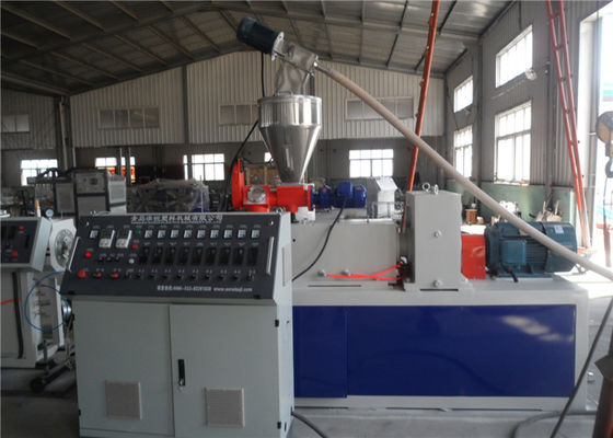 ভালো দাম 380V 50HZ প্লাস্টিক এক্সট্রুশন লাইন / পিভিসি পাইপ এক্সট্রুডার মেশিন কৃষি জল সরবরাহ পাইপ উত্পাদন অনলাইন