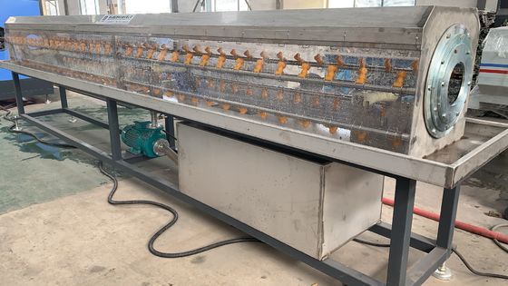 সিঙ্ক্রোনাইজেশন সহ একক স্ক্রু পিপিআর পিই প্লাস্টিক পাইপ এক্সট্রুশন লাইন